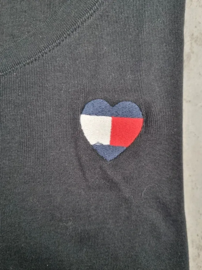 Sweat fin Tommy Hilfiger – Noir – Taille M Femme (mesures en photos) - photo numéro 5
