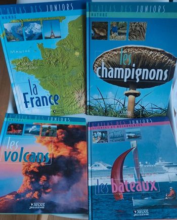 Lot de 4 albums l'Atlas des juniors