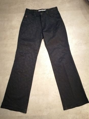 Pantalon jean noir à relief Taille 36 Guess