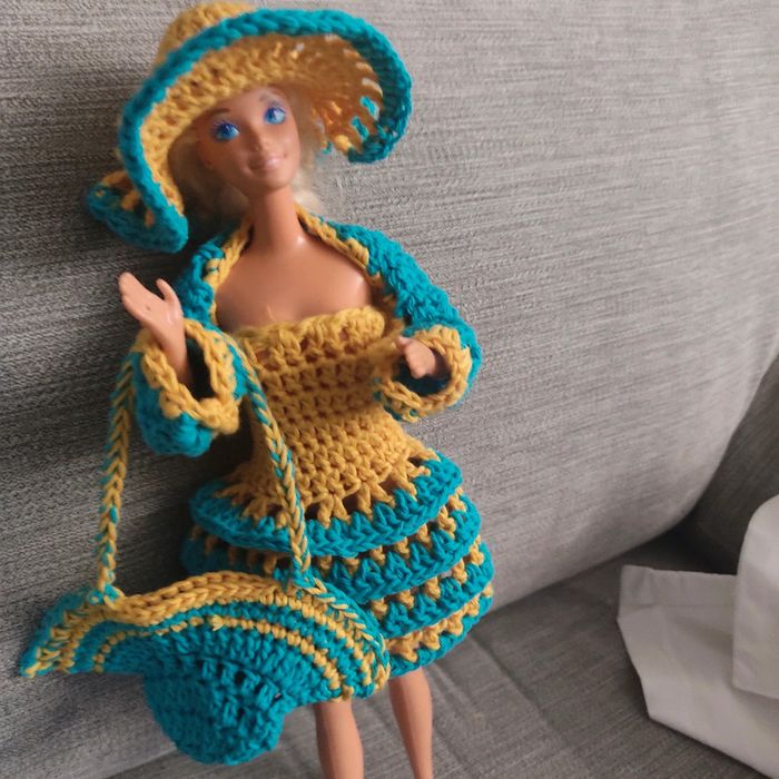 Vêtements pour Barbie 3 € - photo numéro 5