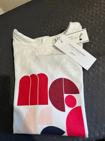 6 ans - neuf étiqueté tee shirt manches longues merci de chez Jacadi
