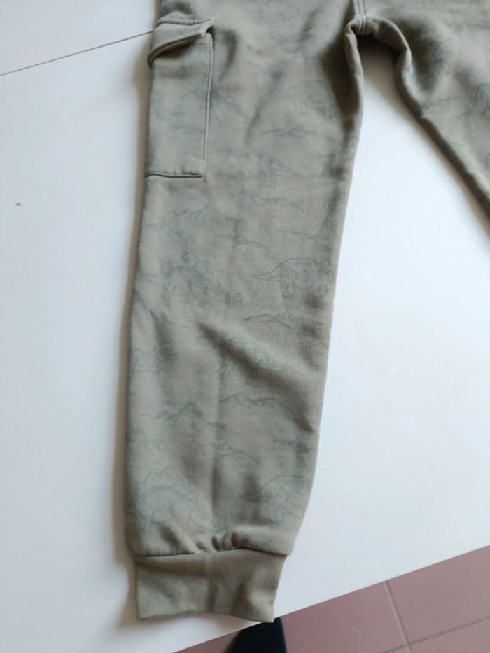 Pantalon jogging type cargo dinosaure Gémo 10 ans - photo numéro 8