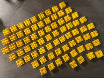 Lot de 73 Lego Duplo jaune 3437 / 89461