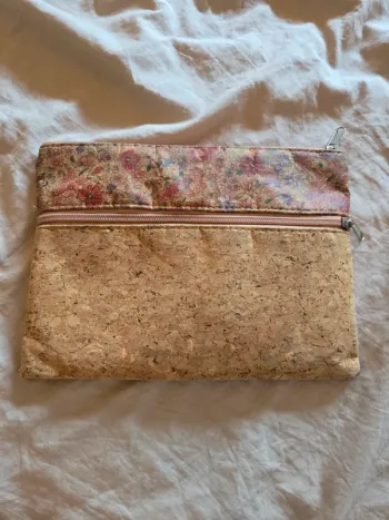 Pochette liège femme Parfait état