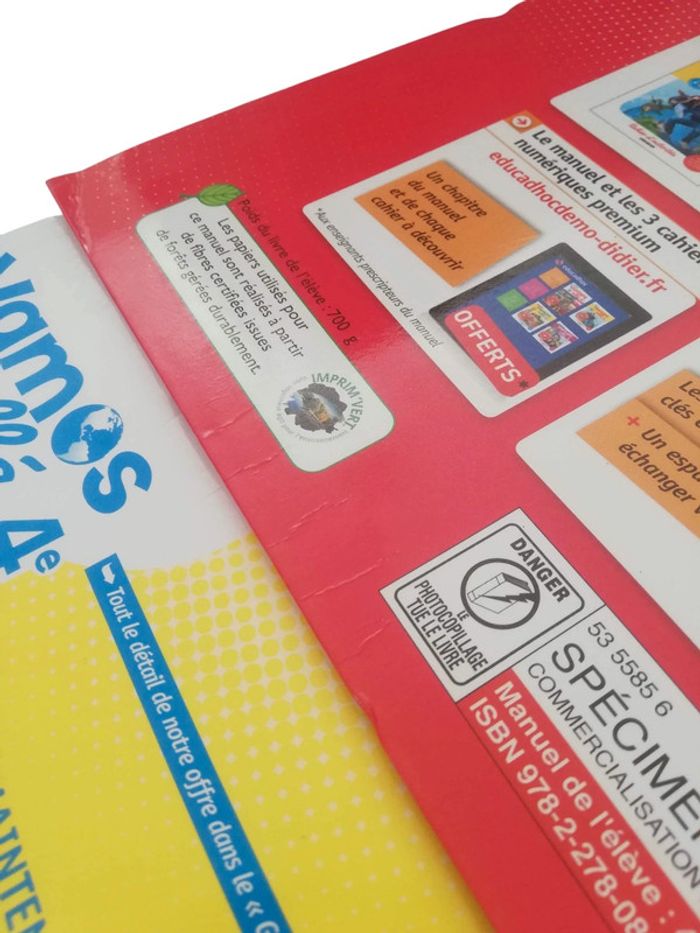 Lot de trois manuels scolaires espagnol, un cahier d'activités et un livret de l'enseignant - photo numéro 4