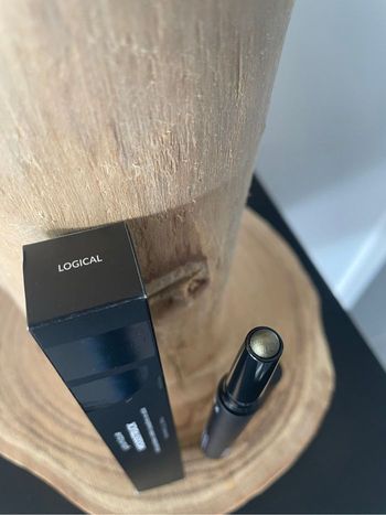 Ombre à paupières Logical Younique