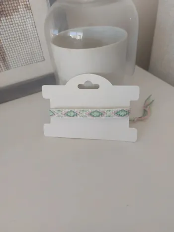 Bracelet fin tissé couleur pastel