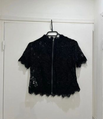 Haut a dentelles Zara taille S Neuf top court