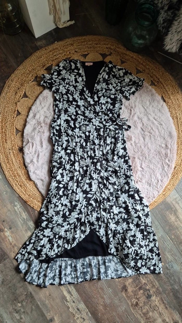 Robe porte feuille longue chic à fleurs GOA 🌺 Taille M