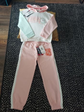 Jogging fille camps neuf 6 ans