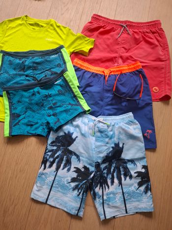 Lot 7 maillots et accessoires