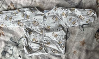Gilet à boutons taille 1 mois 