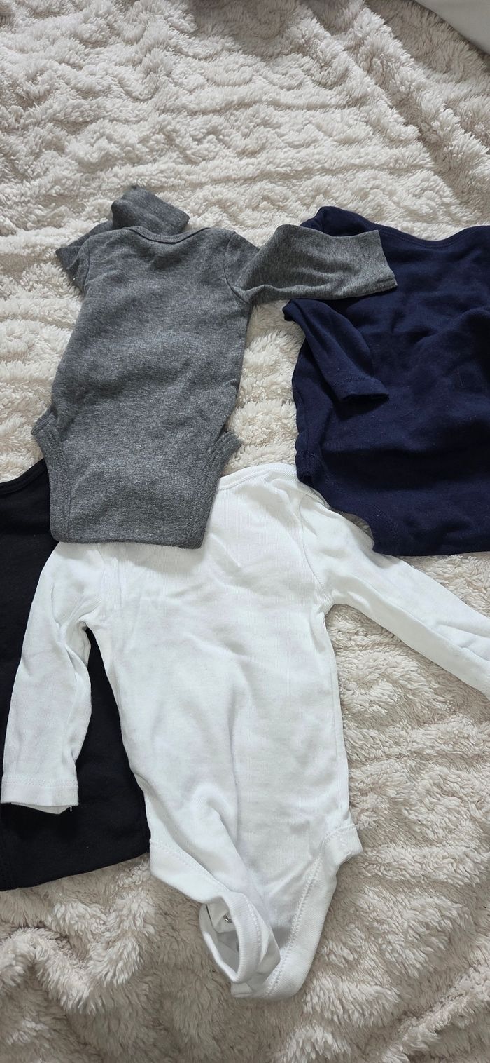 Lot 4 bodies 50 cm 1 mois gemo - photo numéro 2