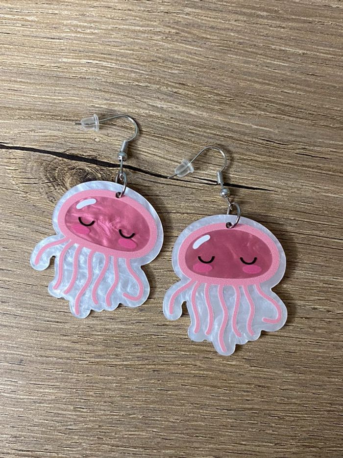 Paire de boucles d oreilles méduse tendance