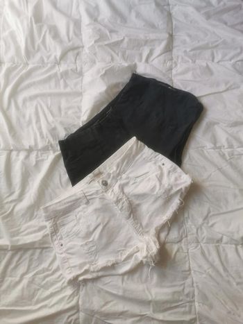 Lot de 2 shorts taille 36-38