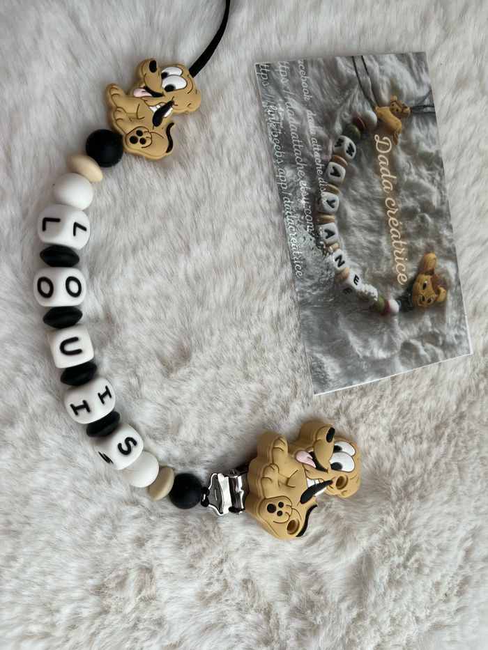 Attache tétine personnalisé plutôt