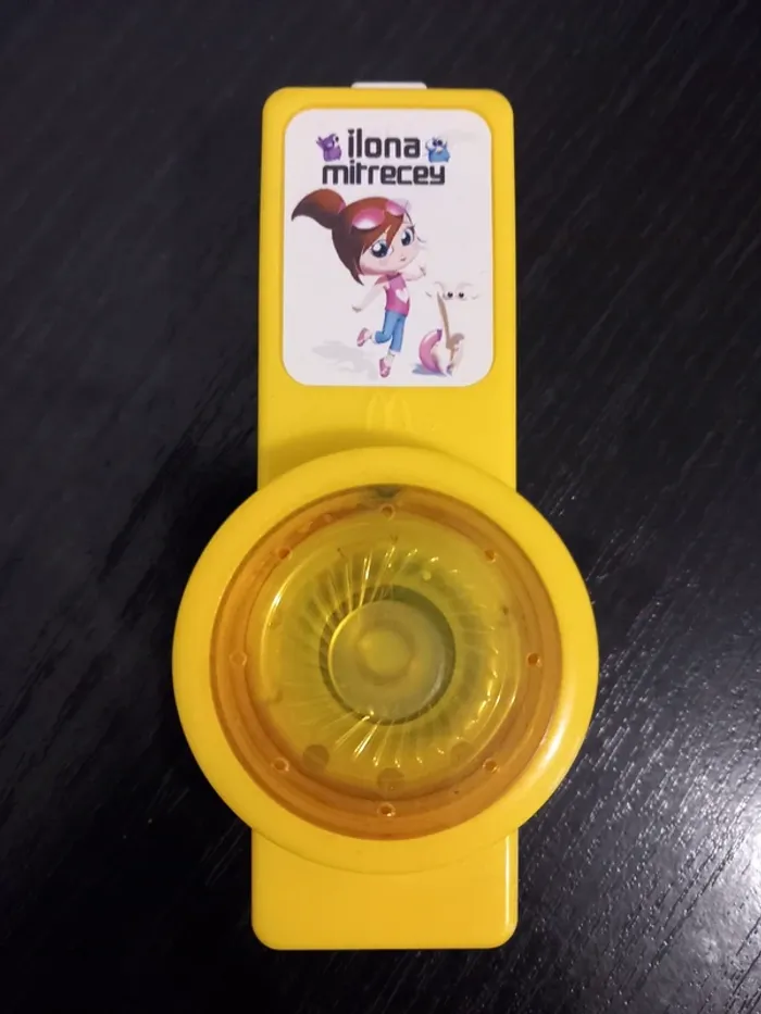 Mcdonald's lecteur musique Ilona Mitrecey happy meal fonctionne très bien