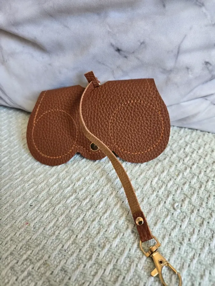 Rangement des lunettes standart. - photo numéro 3