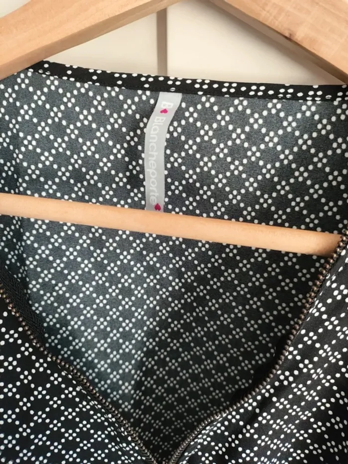 Blouse noire à motifs géométriques – Taille 40 – Très bon état - photo numéro 5