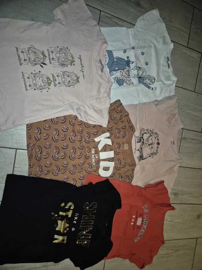 Lot t-shirts 8 ans - photo numéro 2