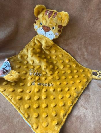Doudou tigre brodé neuf