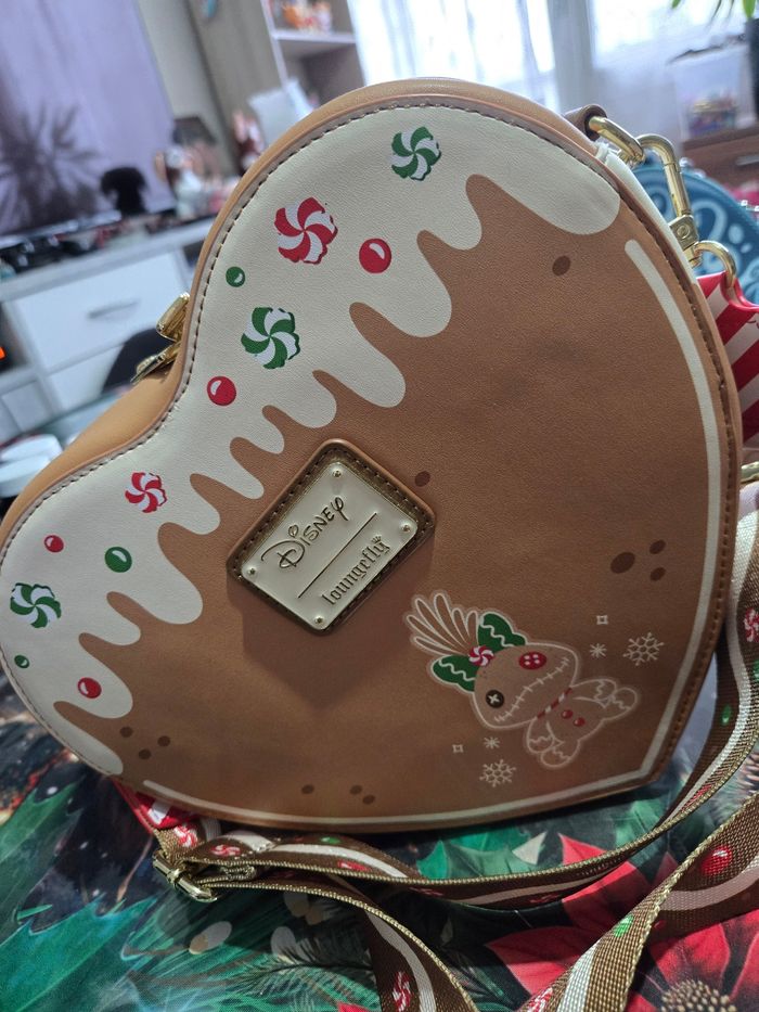 Loungefly stitch pain d’épice - photo numéro 4