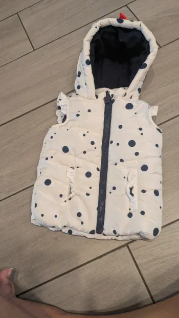 Blouson sans manches 6 mois