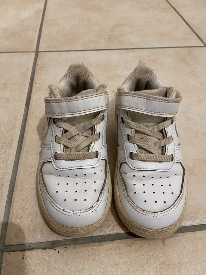 Nike blanche 26 - photo numéro 2