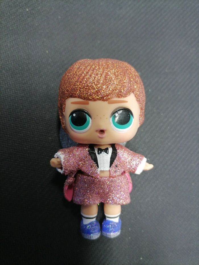 Poupée lol paillettes