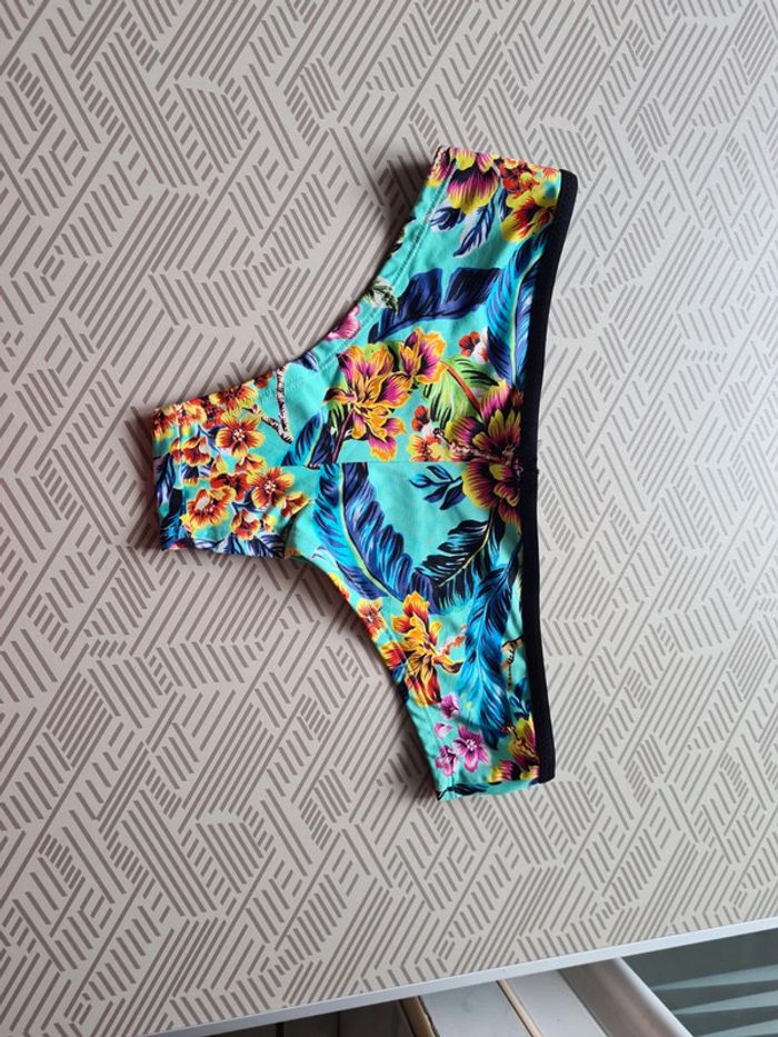 Slip de maillot de bain - photo numéro 2