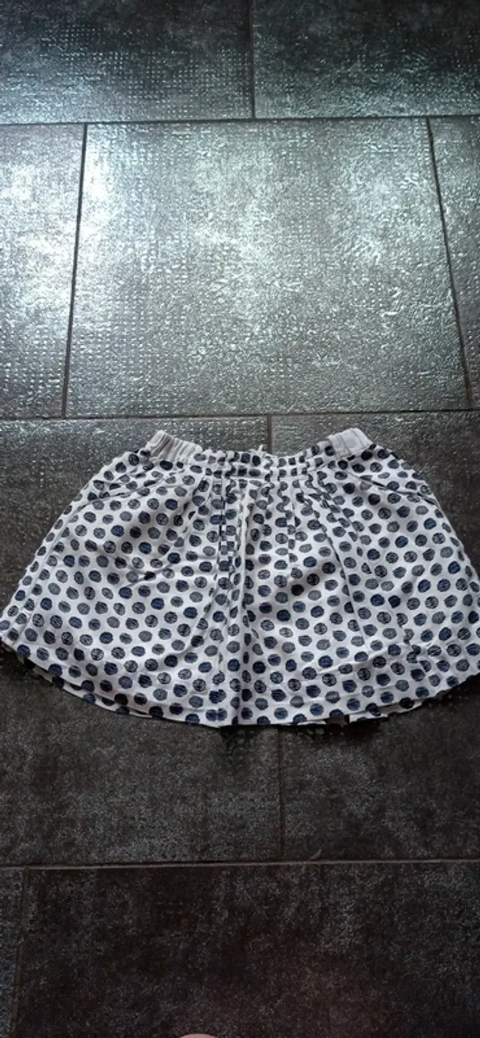 Jupe de marque Marèse 
Taille 5 ans 
Très bon état - photo numéro 4