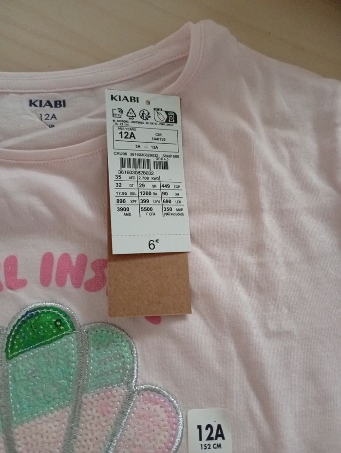 Tee-shirt 12 ans NEUF - photo numéro 3