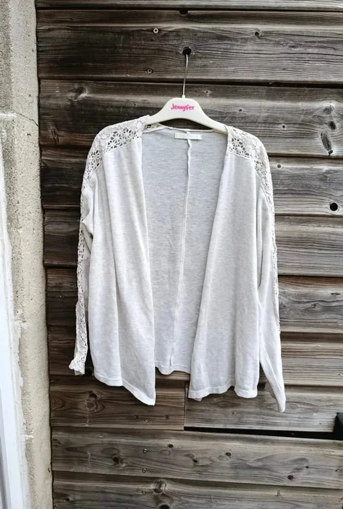 Cardigan blanc dentelle sur es longueur de bras 16 ans Gémo
