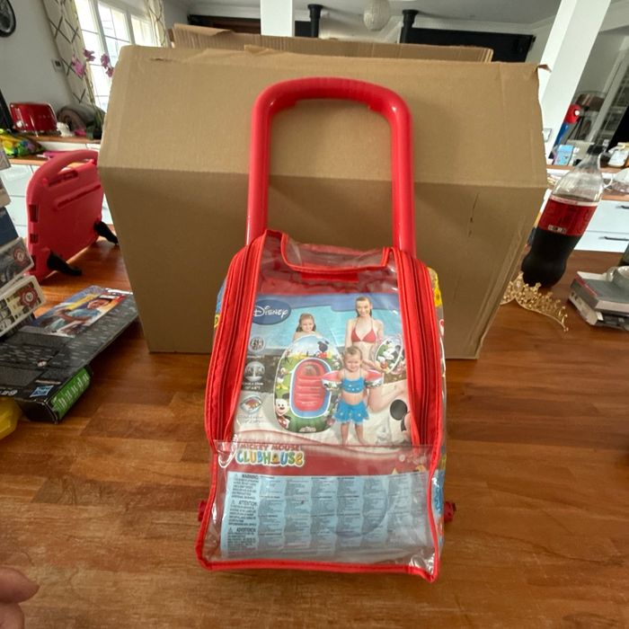 Cartable à roulette de plage avec trois accessoires