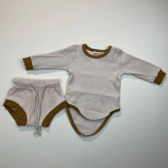 Ensemble gamin gamine 3-6 mois body + bloomer