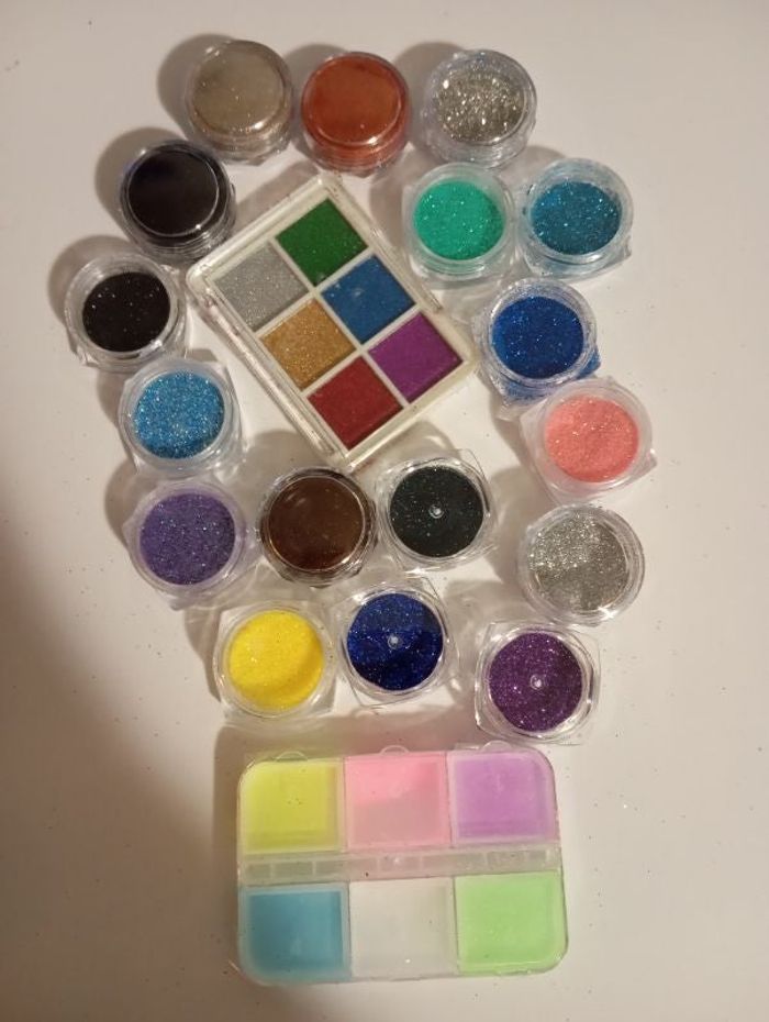 Lot de décorations poudre nail art