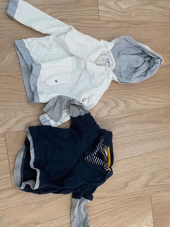 Lot de 2 t shirts ML 6 mois très bon etat
