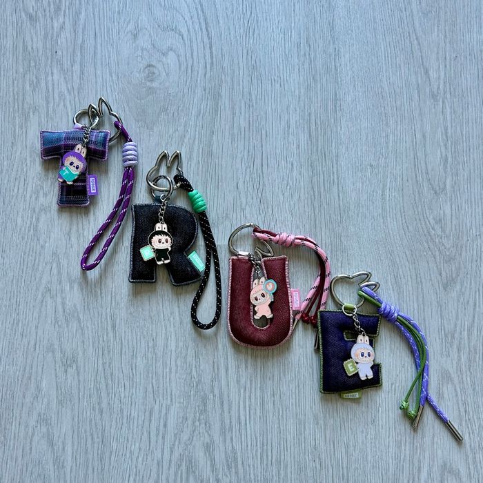 Labubu Porte Clés Pendant Pin For Love Plush Bloom - photo numéro 2