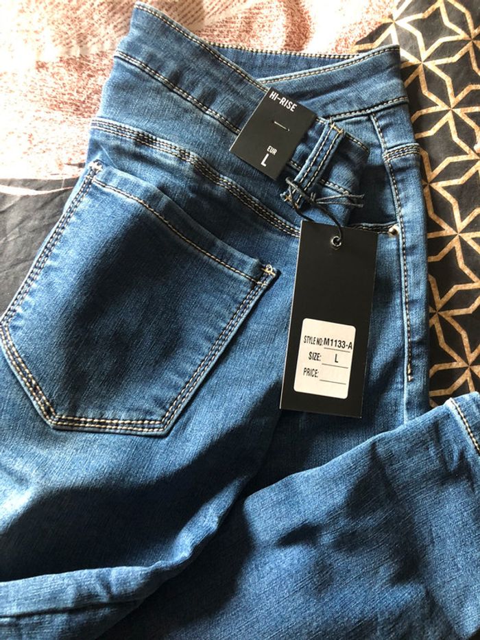 Pantalon elastane neuf - photo numéro 3