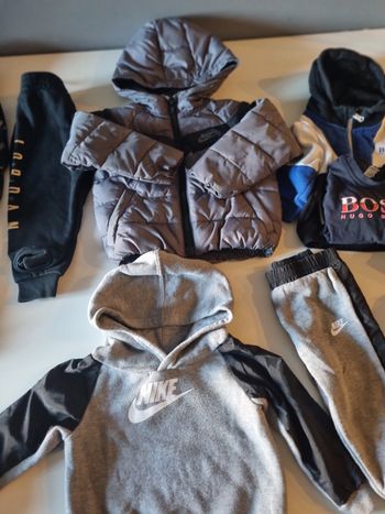 Vêtement bebe marque authentique  le   lot + de 10piece  80euro