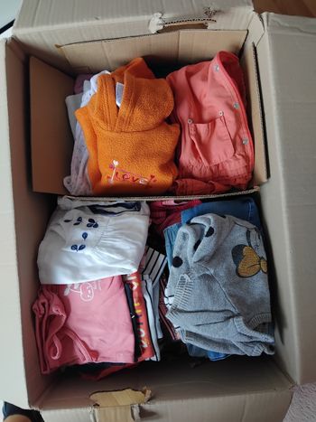 Lot vêtements filles 9 12 18mois 2ans