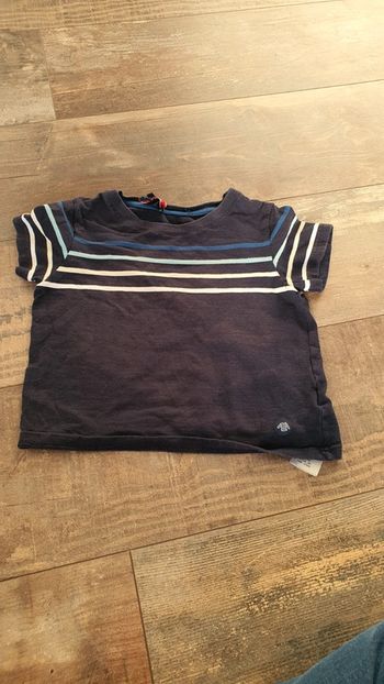 T-shirt armor kid 4 ans en très bon état