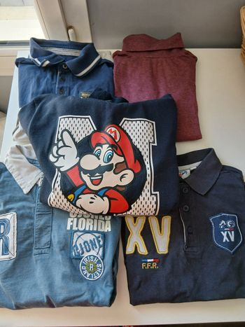 Lot de 5 pulls 10 ans mario ect