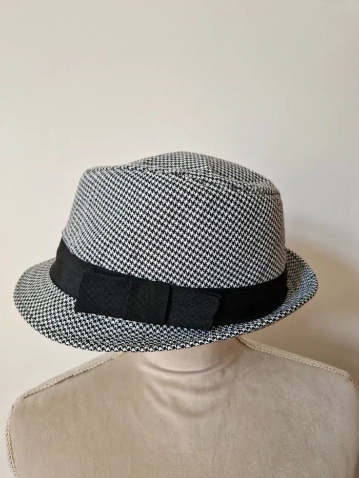 Chapeau motif pied de poule noir et blanc avec nœud - photo numéro 2