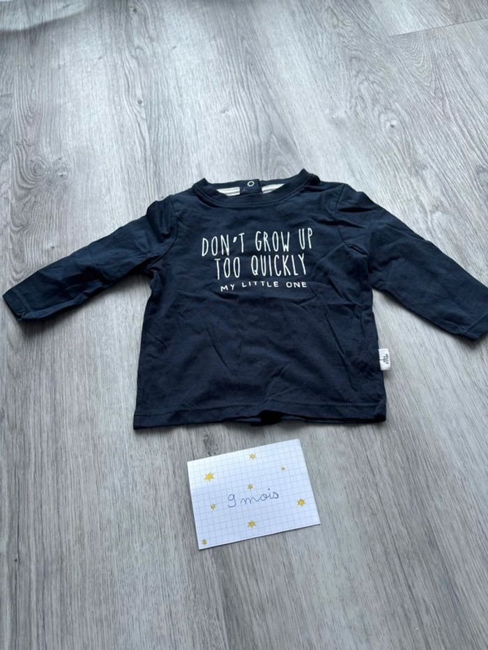 T-shirt, taille 9 mois.