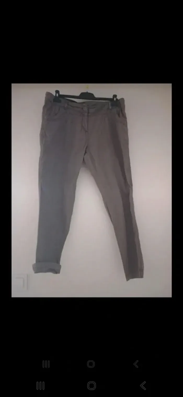 Pantalon beige – Taille 46