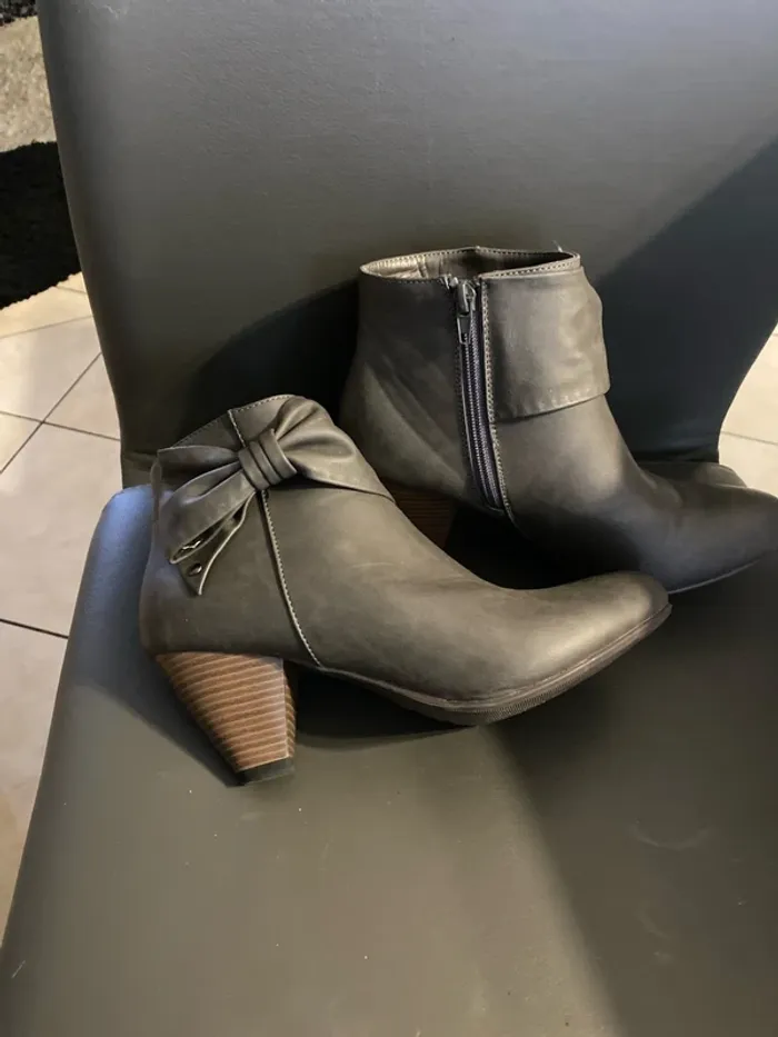 superbe bottine grise Vice Versa taille 39 - photo numéro 2
