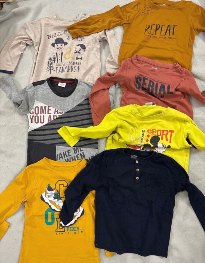 Lots t shirt manche longue 3-4 ans - photo numéro 2