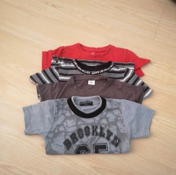Lot de 4 tee shirt taille 4 ans
