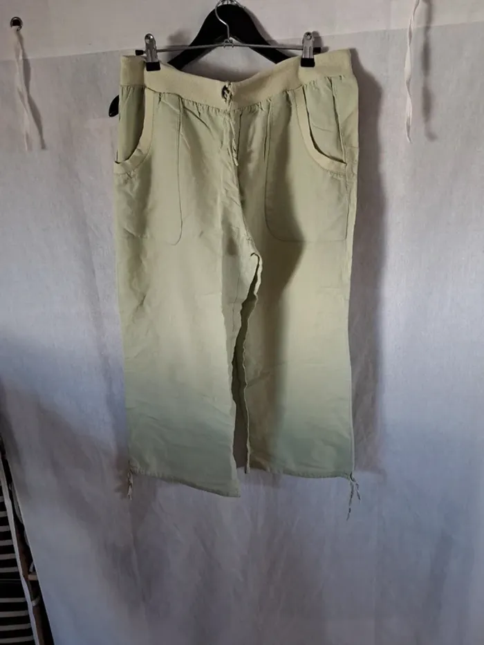 Pantacourt femme vert amande